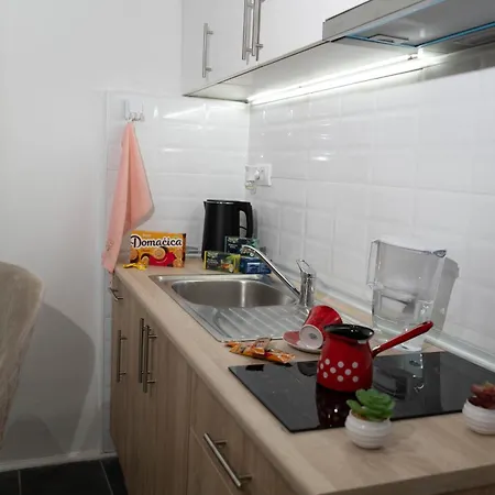 Nadadom - Free Parking And Fast Wifi Apartment Sombor
